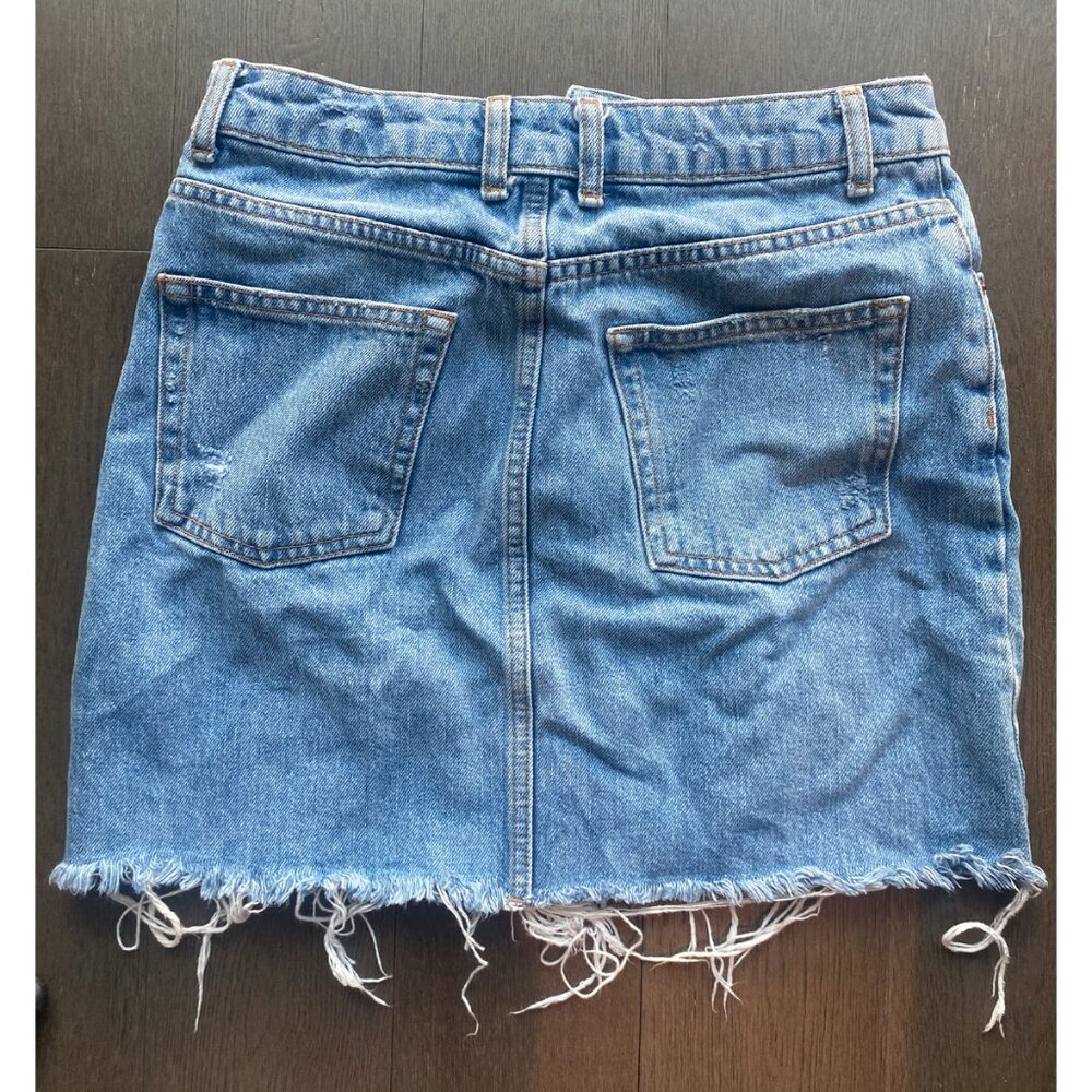 Topshop Denim Skirt Raw Hem Medium Wash Mini Size 6 - Picture 4 of 6